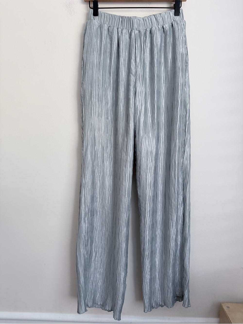 Zahraa Hanadi pants wide leg blue sky S